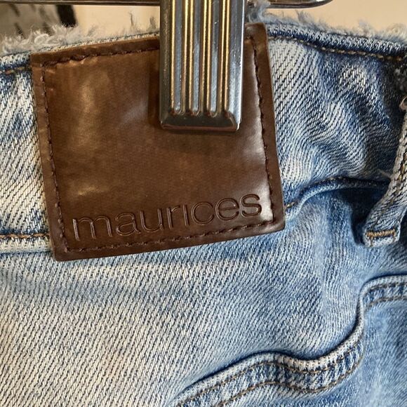 Maurice’s distressed stone washed raw hem jean skirt, size 14W - Picture 8 of 12